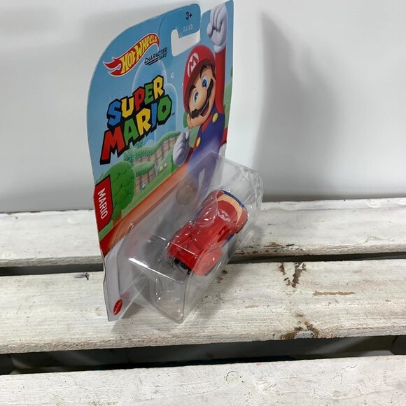 Mario 2020 Hot Wheels Character Cars Super Mario N - Picture 2 of 5